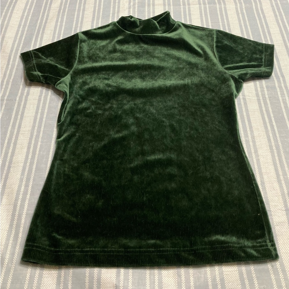💛TODAY***$10***Best United Garment Company green velvet shirt.